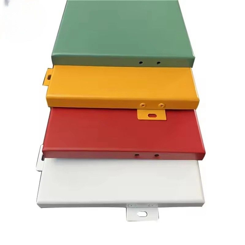 Sistema de parede exterior de alumínio/vidro/aço com acabamento anodizado/revestido em pó