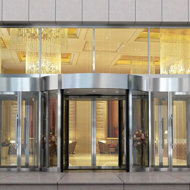 Elegante e prática porta giratória automática para edifícios corporativos